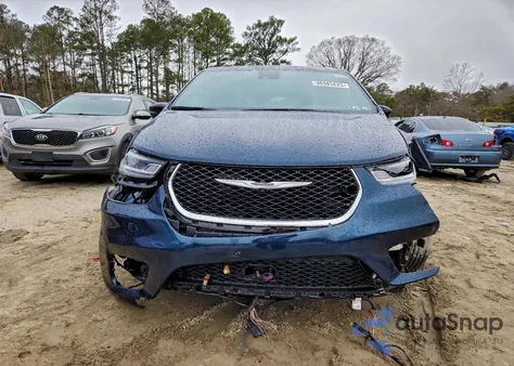 2025 Chrysler Pacifica Select z USA, uszkodzony, nr VIN 2C4RC1BG0SR571415